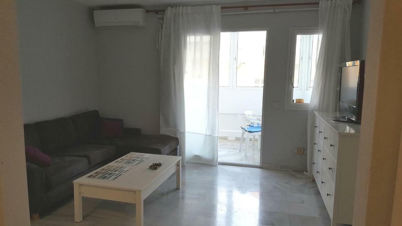 ベナルマデナApartamento Arroyo De La Miel, Luminoso Y Bonitoアパートメント エクステリア 写真