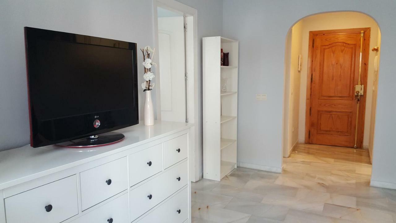 ベナルマデナApartamento Arroyo De La Miel, Luminoso Y Bonitoアパートメント エクステリア 写真